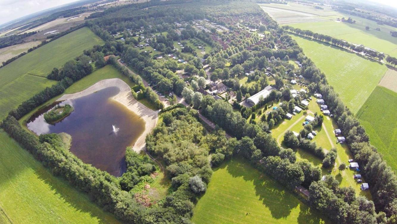 Comfortabel Chalet In Nationaal Park Wateren ภายนอก รูปภาพ